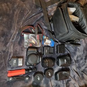 Canon eos rebel t6 with accessories